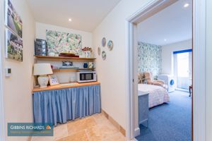 Photo 19- click for photo gallery